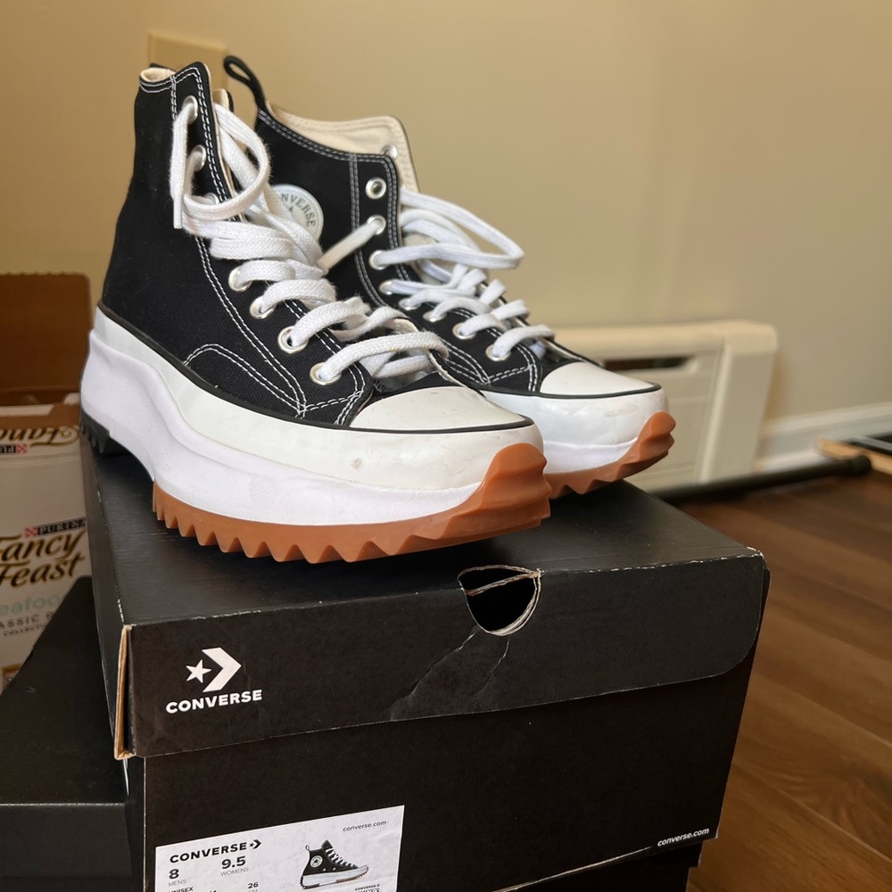 Black Converse Run star Hike